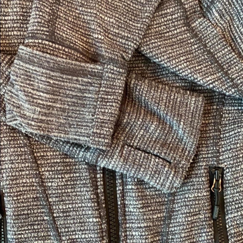 Ivivva jacket - Picture 3 of 3